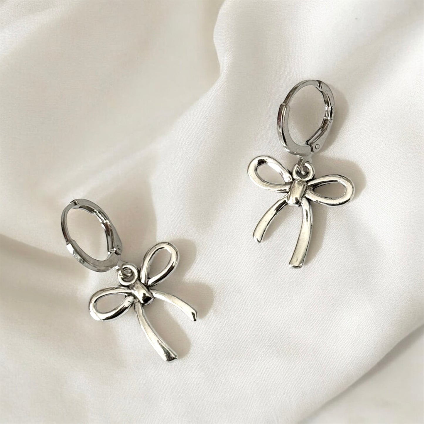 Cute Bowknot Hoop Earrings - Silver