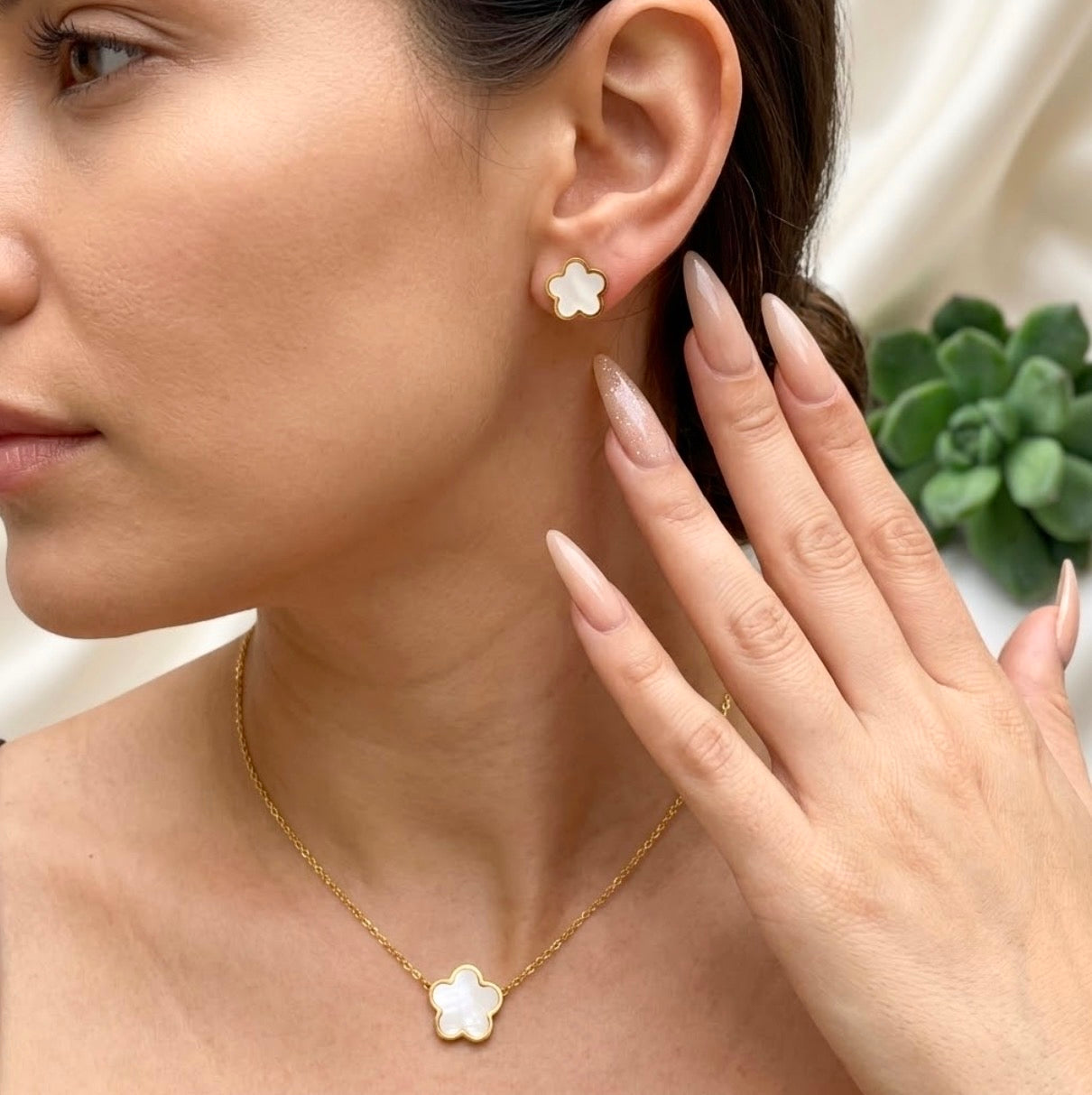 Lucky Clover Necklace & Earring Set - White