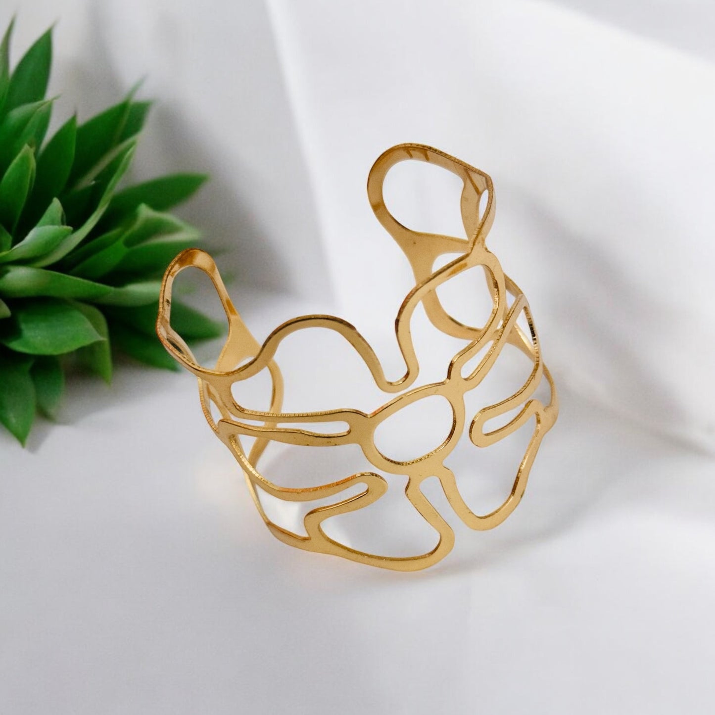 Bangle Bracelet - Flower Pattern