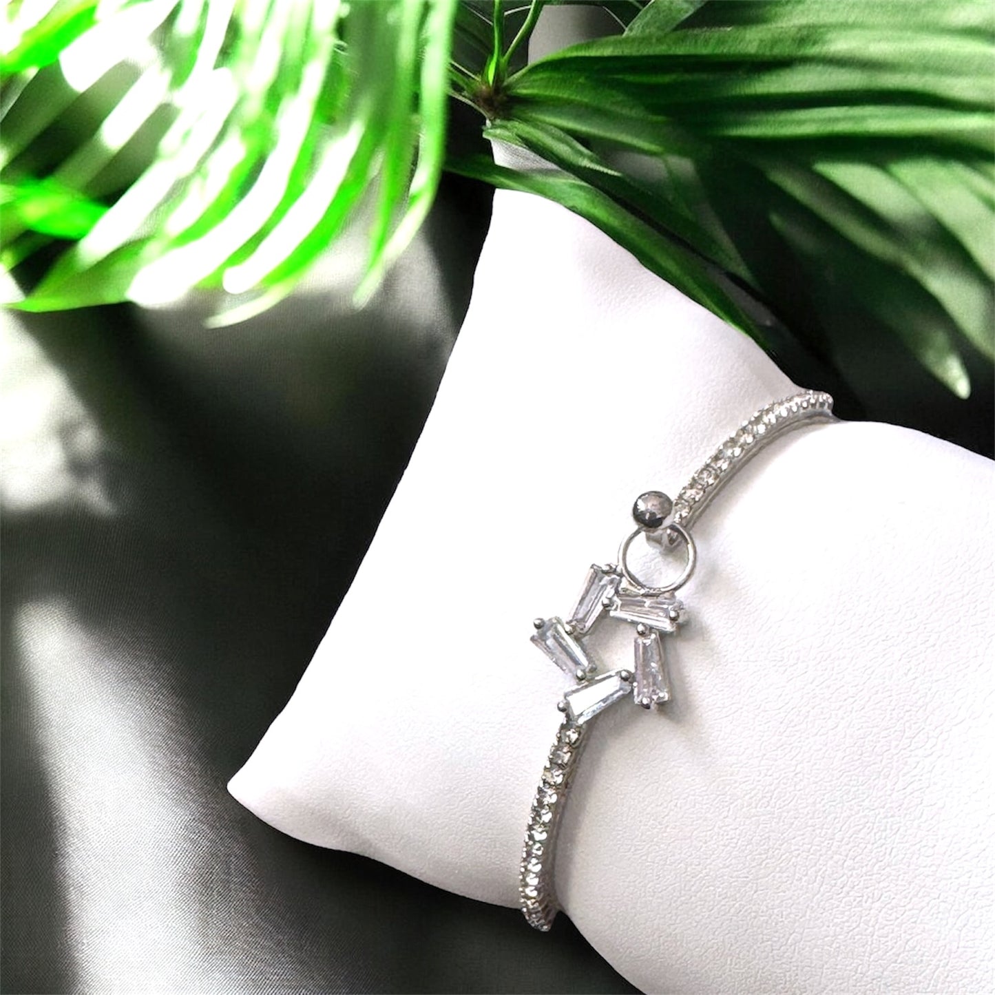 Cute Star Bangle Bracelet - Silver