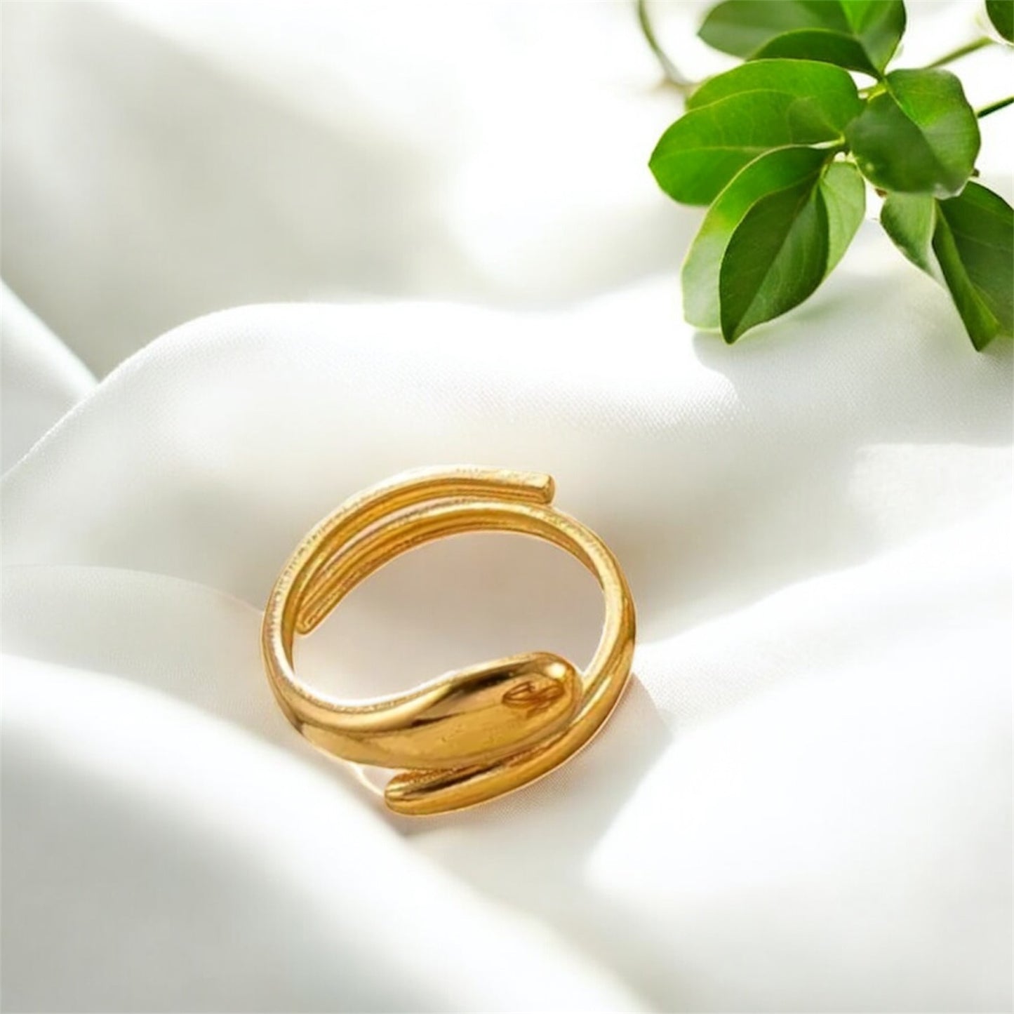 Minimalistic Open Adjustable Ring