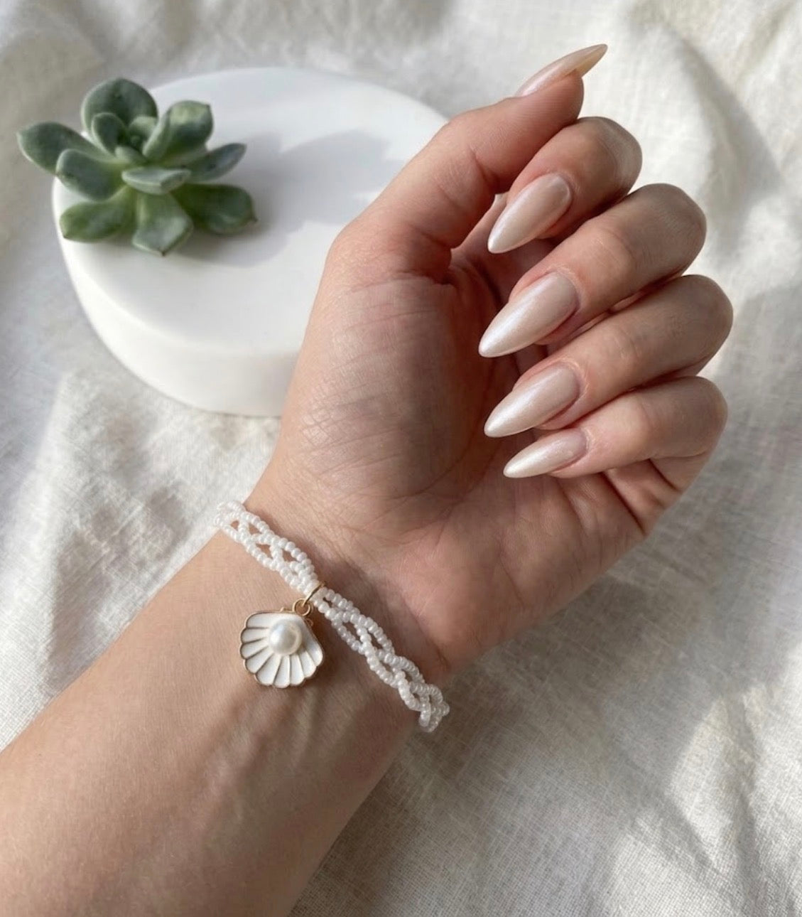 Pearl Sea Shell Beaded Bracelet - White