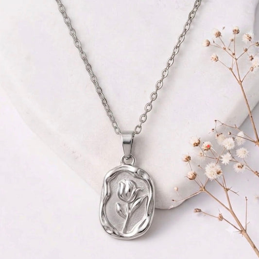 Tulip Pendant Necklace - Silver