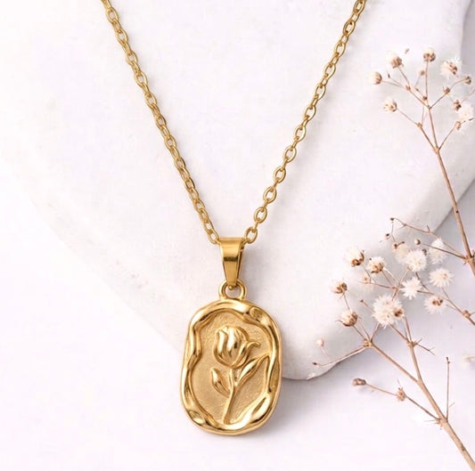 Tulip Pendant Necklace - Gold