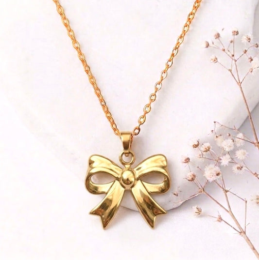 Bow Pendant Necklace