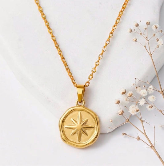 Eight Pointed Retro Star Pendant Necklace