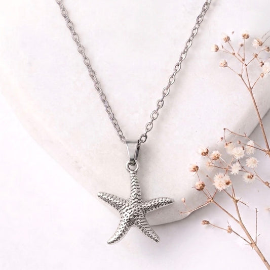 Starfish Pendant Necklace - Silver