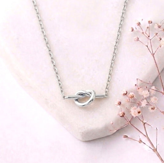 Knot Shaped Pendant Necklace - Silver