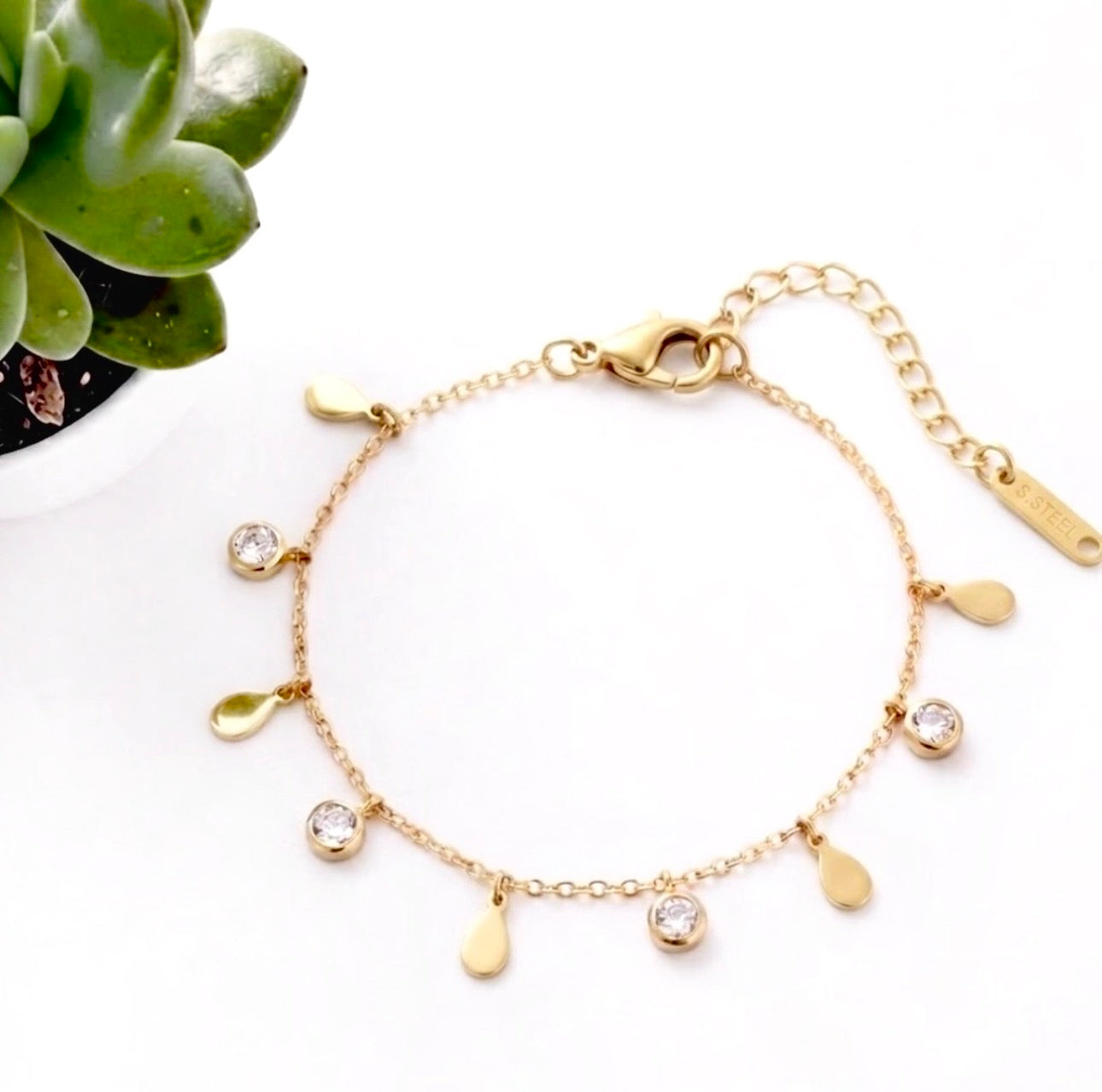 Chic Teardrop & Zircon Charm Bracelet