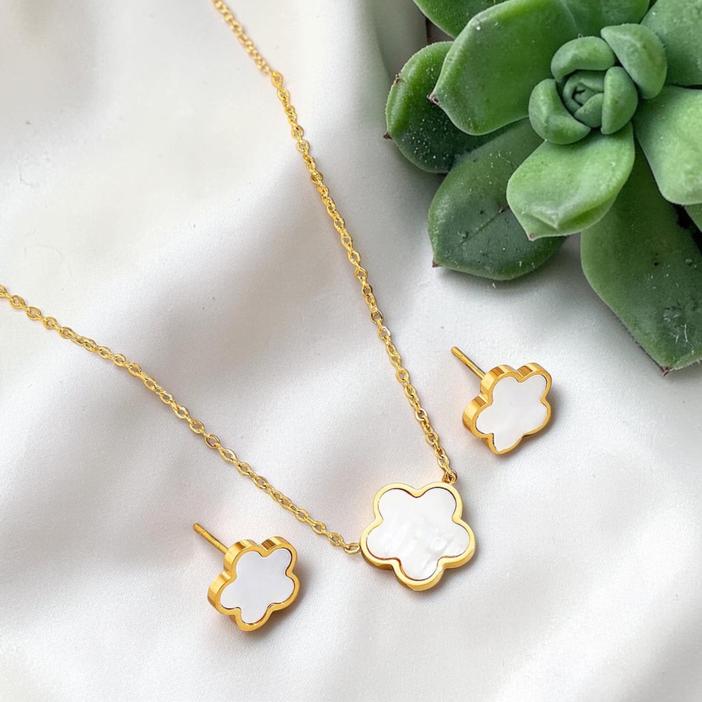 Lucky Clover Necklace & Earring Set - White