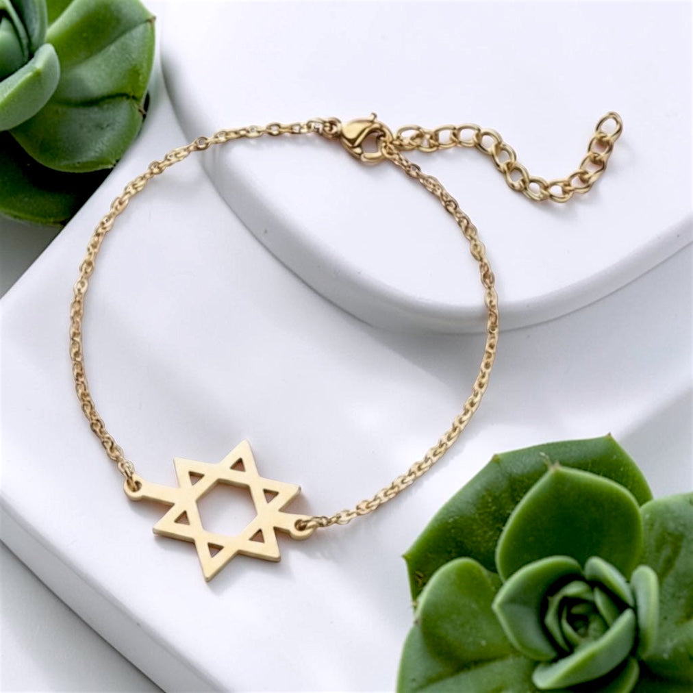 Star Shaped Elegant Bracelet